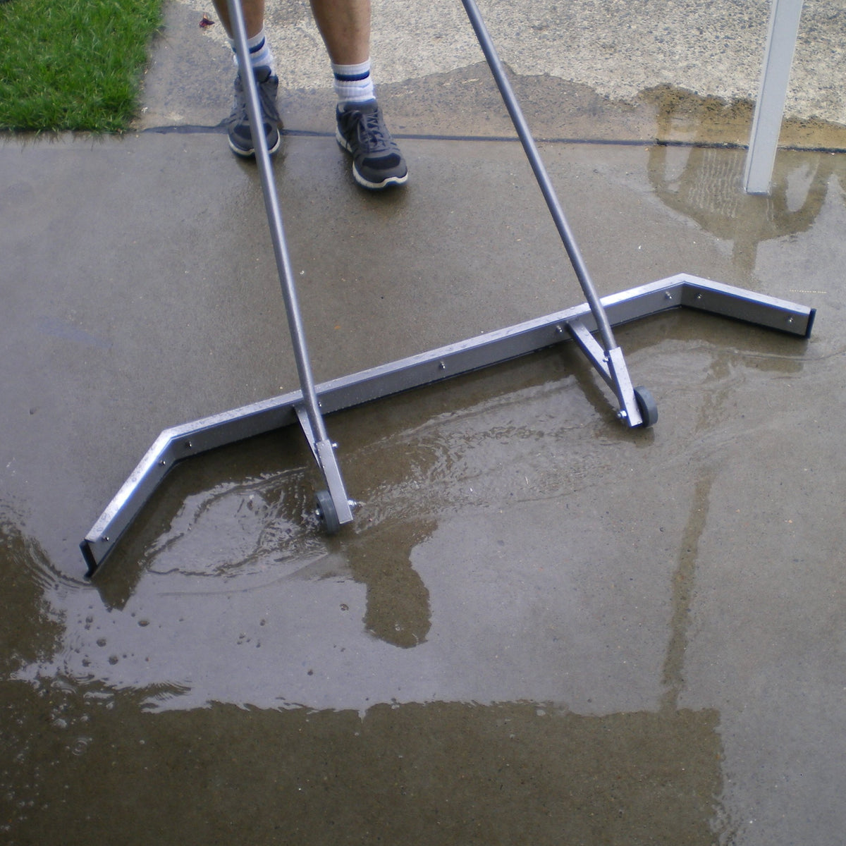 Buy the Jet Dry Squeegee now Tennis Court Squeegee Jadee Sports